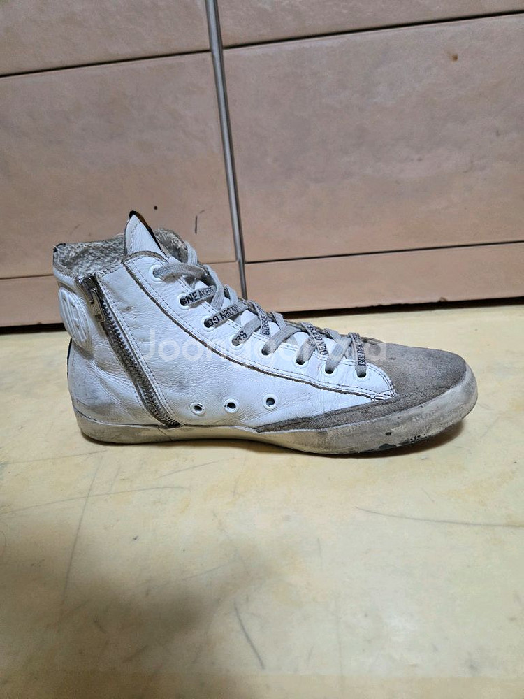 골든구스 정품 스니커즈--7