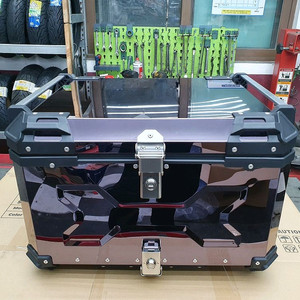 티탄블랙 알루미늄탑박스 85리터 신품 판매합니다 이미지