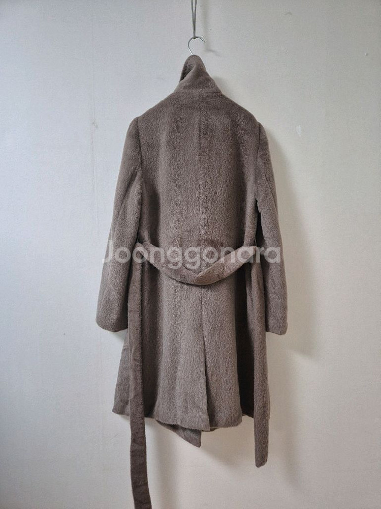 지고트 수리알파카 벨티드 코트--5