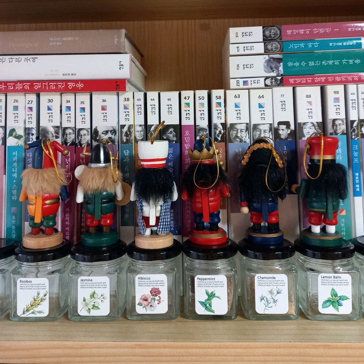 (택포)동유럽 병정인형/ 병정장난감/ 목각인형 6개일괄/ 빈티지인형--1