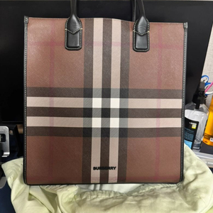 버버리 체크 레더 토트백 8049117 새상품