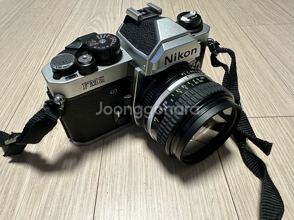니콘 FM2 수동카메라 50.4 단렌즈 셋트 판매합니다--3