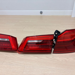 BMW G30 5시리즈 전기형 후미등