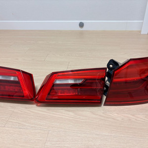 BMW G30 5시리즈 전기형 후미등