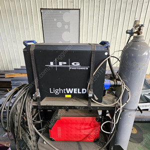 IPG 레이저용접기 IPG LightWELD 1500 판매 합니다.