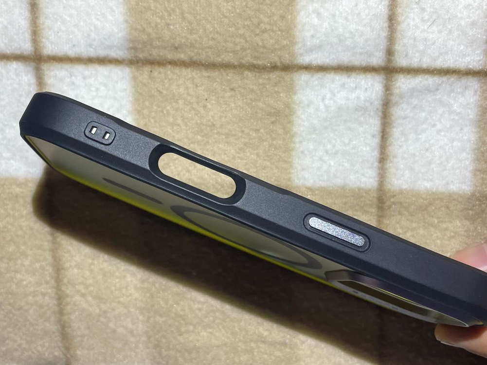 아이폰 16 프로 케이스 & 강화유리 팝니다.--3