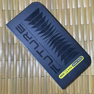 아이폰 16 프로 강화유리 팝니다.