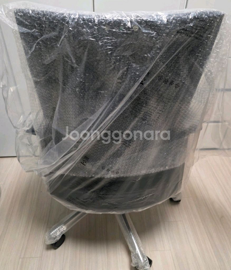 퍼시스 ZIEL 지엘 헤드레스트 의자 화이트 (CHN4700HE) L946 천연가죽 모델 블랙 색상--3