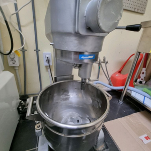 (가격내림)대만제품 썩세스TR-200 버티컬반죽기 믹서기(20쿼터/12인치/3단)