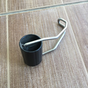 자전거용 여러가지 거치대. 마운트. 각 5천원~1만원 사이.