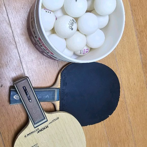 엑시옴 탁구라켓 두 자루