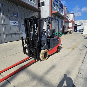 특가판매 최신 니찌유 좌식 2.5톤 전동지게차 3M 사이드시프트 900만