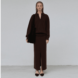 블라썸에이치컴퍼니 KAIIL SLIT KNIT SKIRTS 셋업 구합니다.