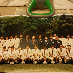 축구인들 귀한 사진 2장 팝니다.