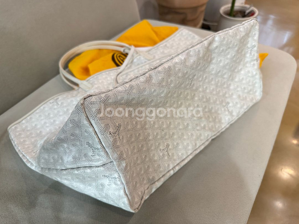 고야드 생루이 화이트 쇼퍼백 GM--1