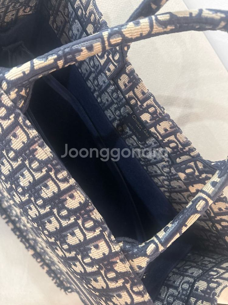 디올 북토트 라지 백--1