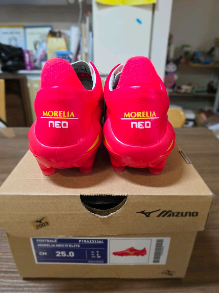 [새제품]미즈노 모렐리아 네오4 엘리트 MD 250 캥거루 축구화--2