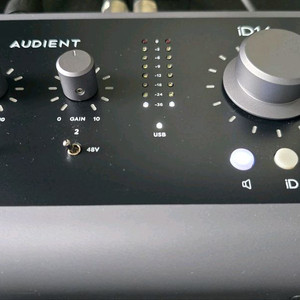 Audient 오디언트 id14 mk2 오디오인터페이스