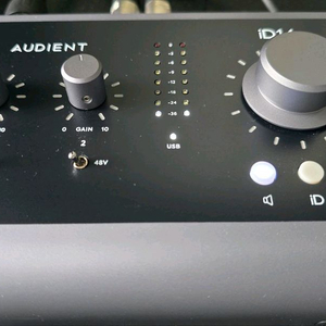 Audient 오디언트 id14 mk2 오디오인터페이스