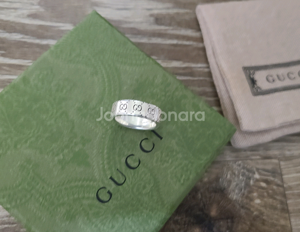 구찌 반지 GG와이드링 9호 gg명품팔찌목걸이귀걸이까르띠에구찌루이비통디올셀린느샤넬로로피아나보테가베네타--3