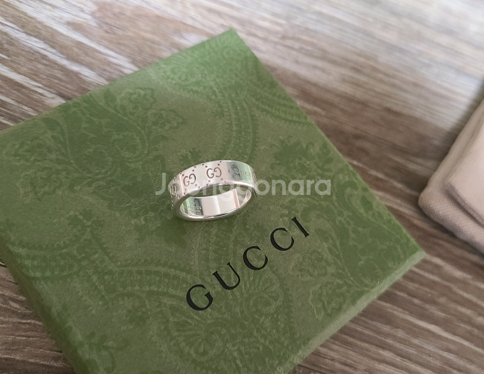 구찌 반지 GG와이드링 9호 gg명품팔찌목걸이귀걸이까르띠에구찌루이비통디올셀린느샤넬로로피아나보테가베네타--4
