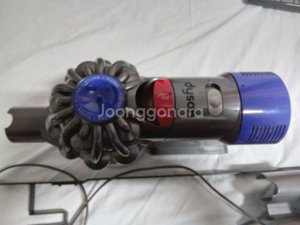 다이슨 청소기 sv10--1