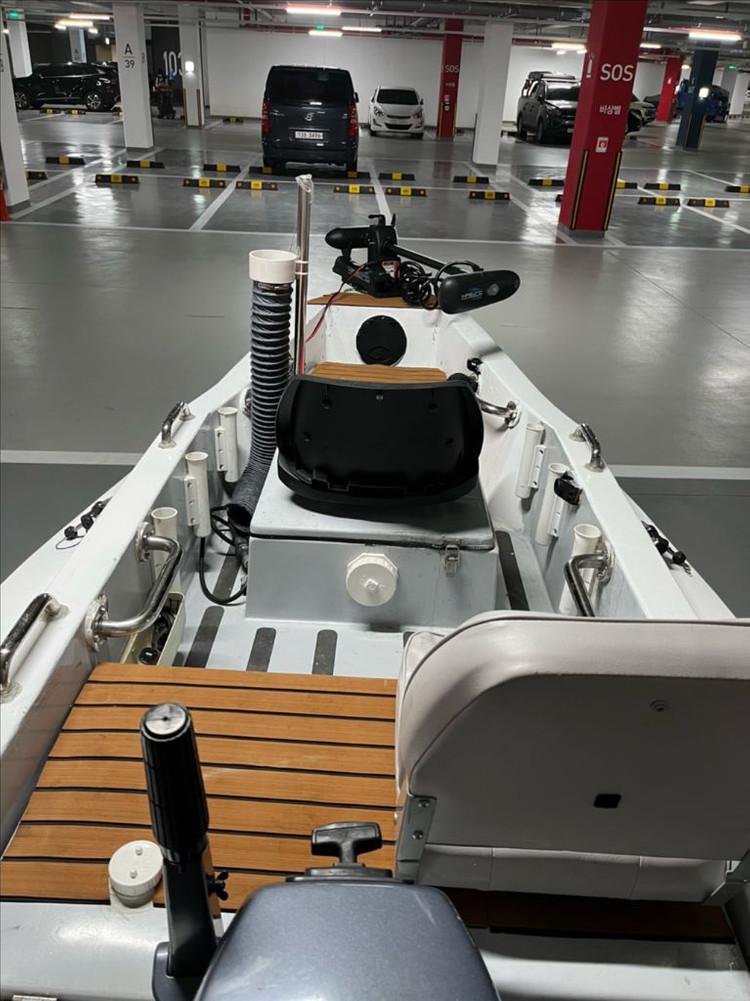 지니보트 하스윙 330트레일러 야마하15마력 이미지