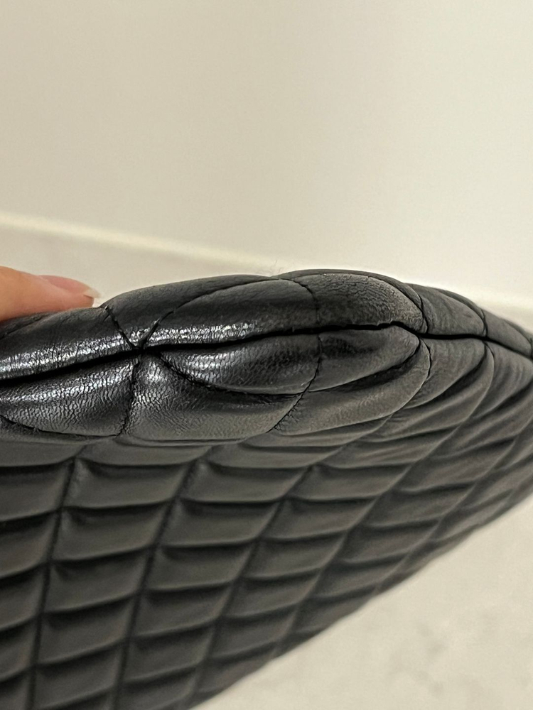 샤넬 클래식 라지 클러치 파우치 램스킨 블랙 은장 A82552--4