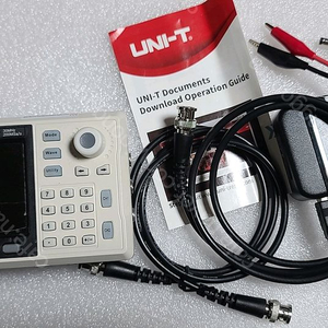 UNI-T 파형발생기