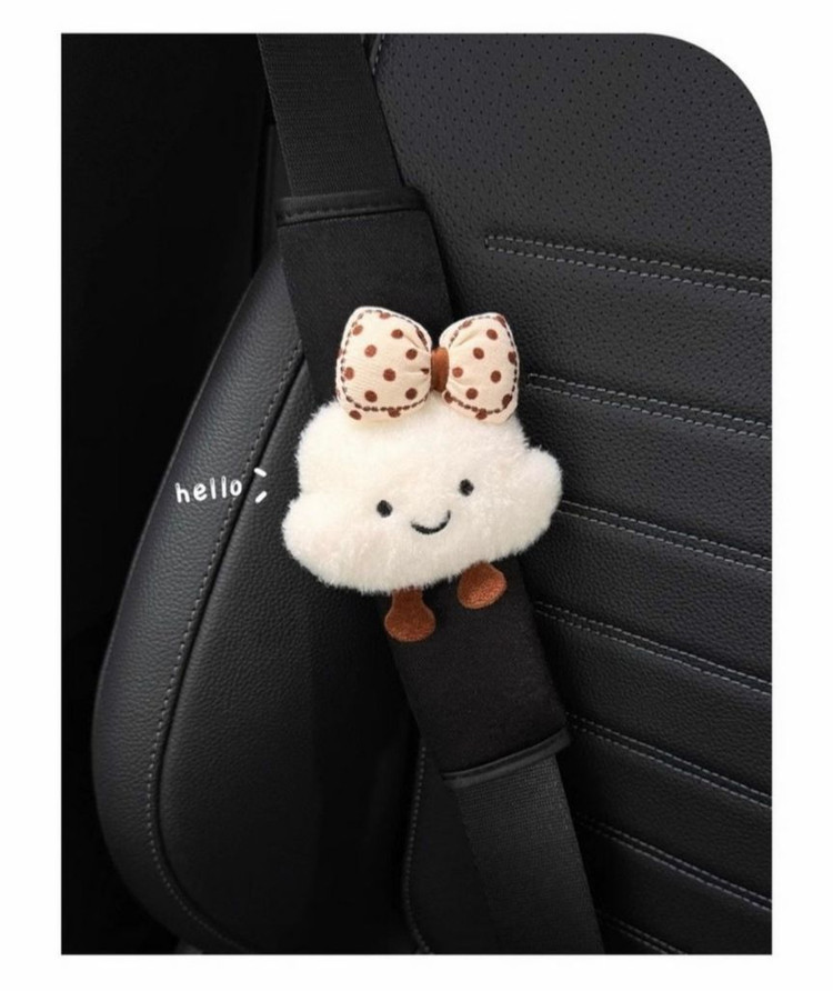 자동차 안전벨트 커버 아망디에 구름 이미지