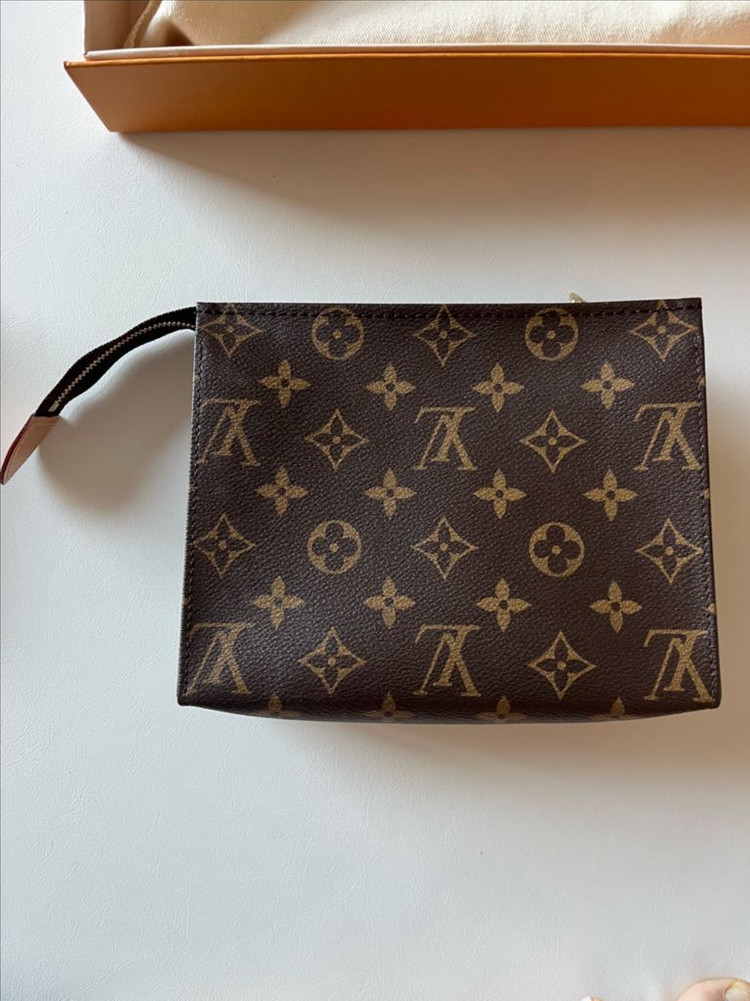 루이비통 포쉐트 토일렛 19--3