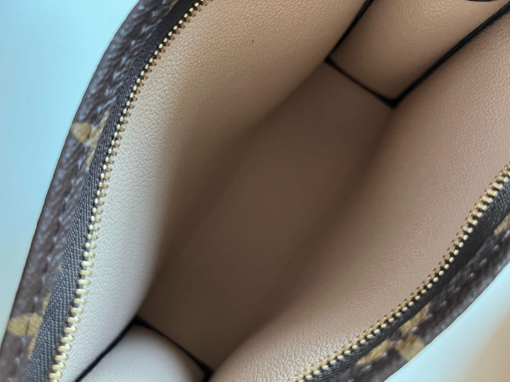 루이비통 포쉐트 토일렛 19--6