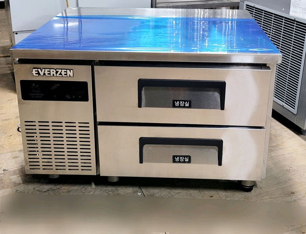 유니크 에버젠 낮은서랍식테이블냉장고900--1