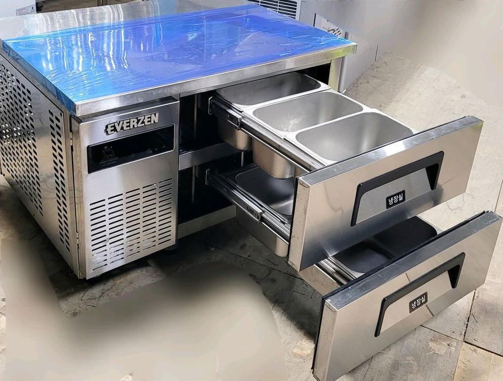 유니크 에버젠 낮은서랍식테이블냉장고900--3