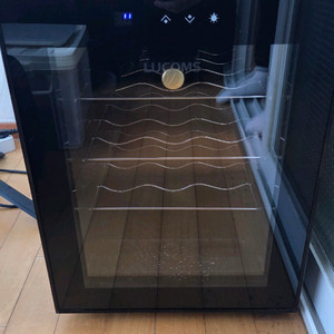 루컴즈 와인 셀러 냉장고 12병 R012F01-B