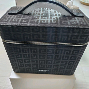 지방시 베니티 (새상품)