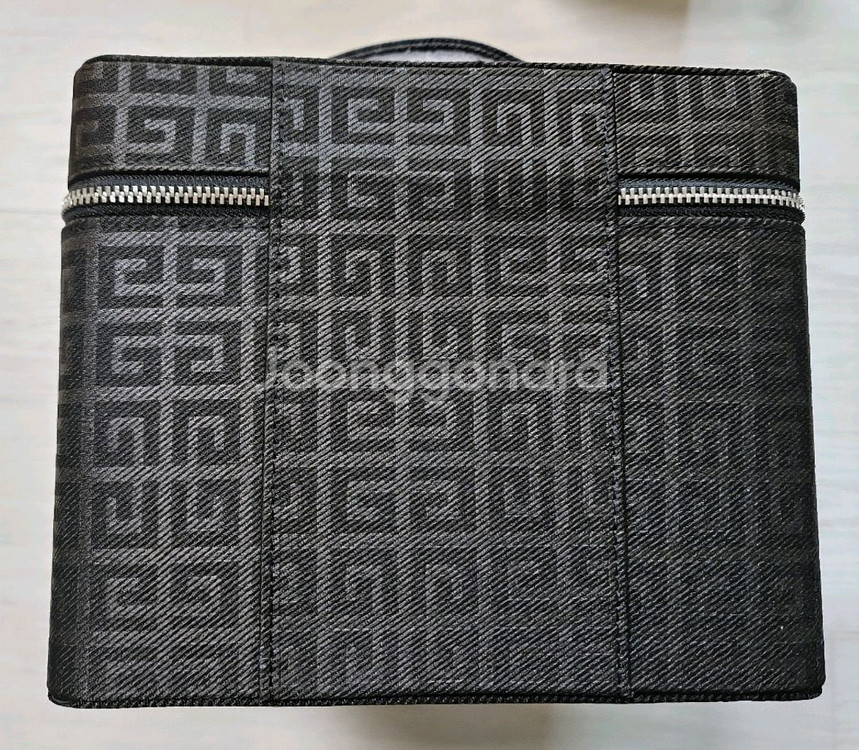 지방시 베니티 (새상품)--2