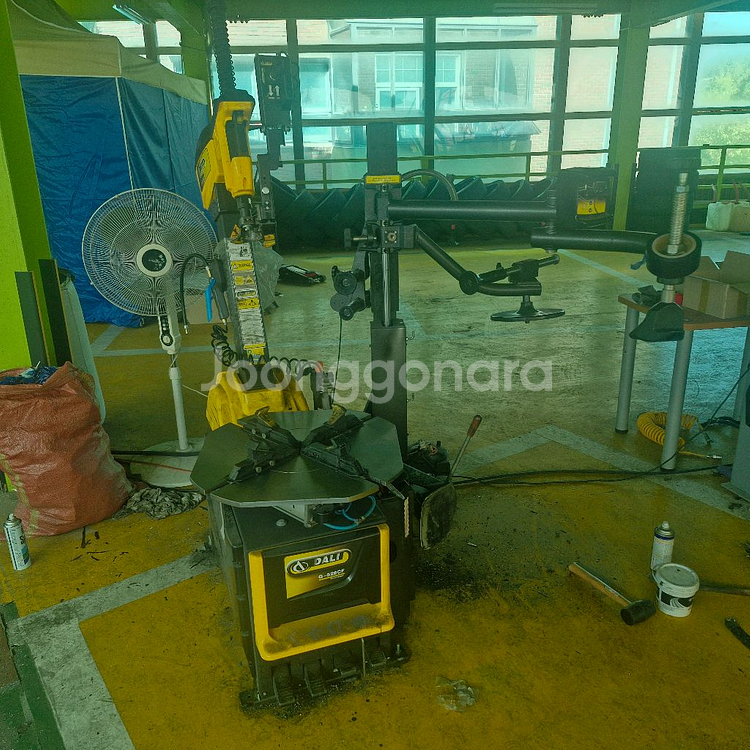 휠복원 수리 장비 일괄 판매합니다 분체도장기 열가마 탈착기 발란서 컷팅기 집진기 콤프레셔--2