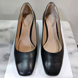 [거의 새상품/ 정품] 락포트 여성 정장/면접 구두 (235cm)