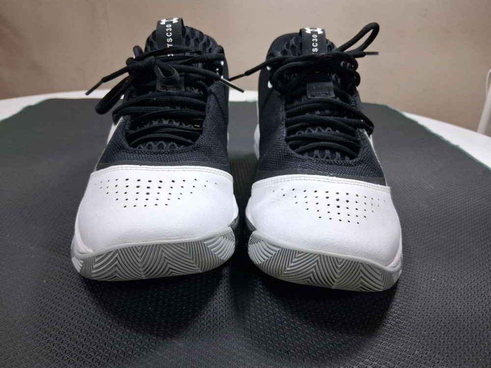 언더아머 SC30 경량가죽농구화 260(정사이즈)--4