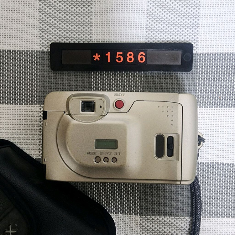 삼성 줌 105 T 필름카메라 파우치포함 이미지