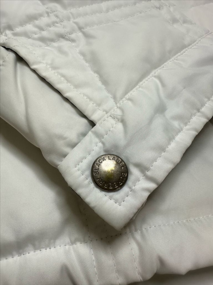 버버리 블랙라벨 남성패딩 라지사이즈팔아요 이미지