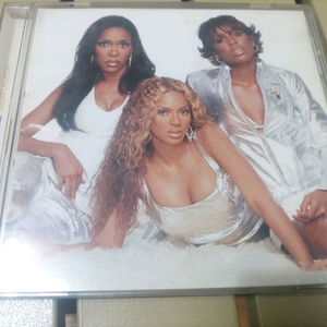 데스티니스 차일드(Destinys Child)의 Survivor CD입니다