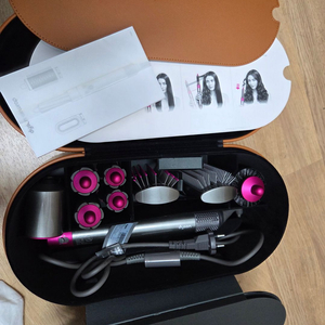 다이슨 에어랩 컴플리트 판매합니다.