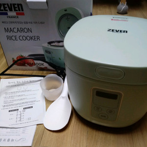 제벤 마카롱 전기 밥솥 2~3인용 팝니다