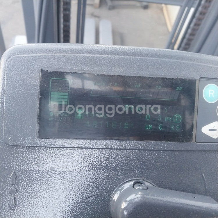 니찌유 전동지게차 2.5톤 자동발 편개식 장착 최상품베터리장착 2014년식--3