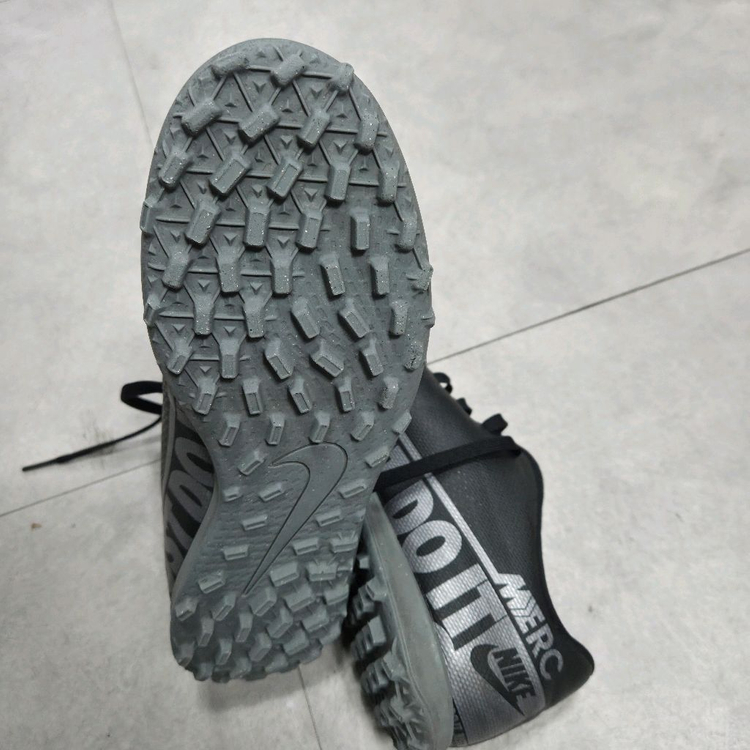 나이키 머큐리얼 베이퍼 13TF 픗살화 255 이미지