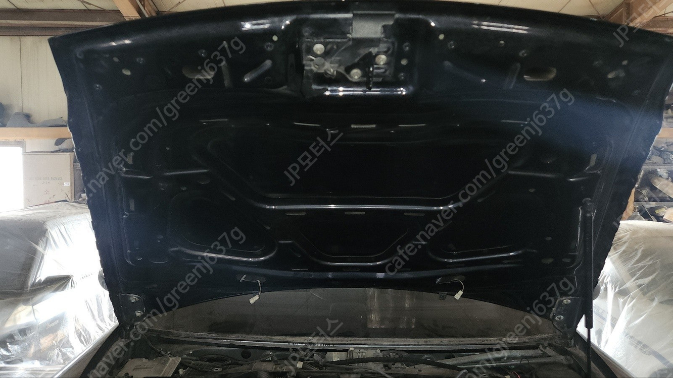 [중고]2008년식 957 카이엔 4.8L V8 후드 판매합니다 (블랙색상)--1