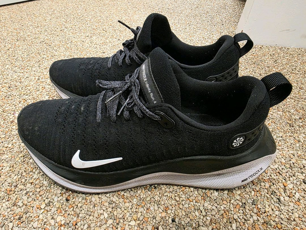 나이키 인피니티 런4 러닝화 이미지