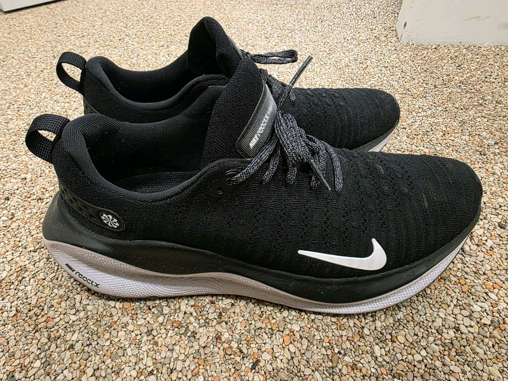 나이키 인피니티 런4 러닝화 이미지